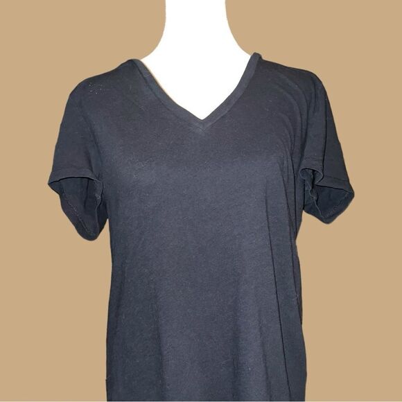 J. Crew black vneck tee. Pre loved - Picture 1 of 5